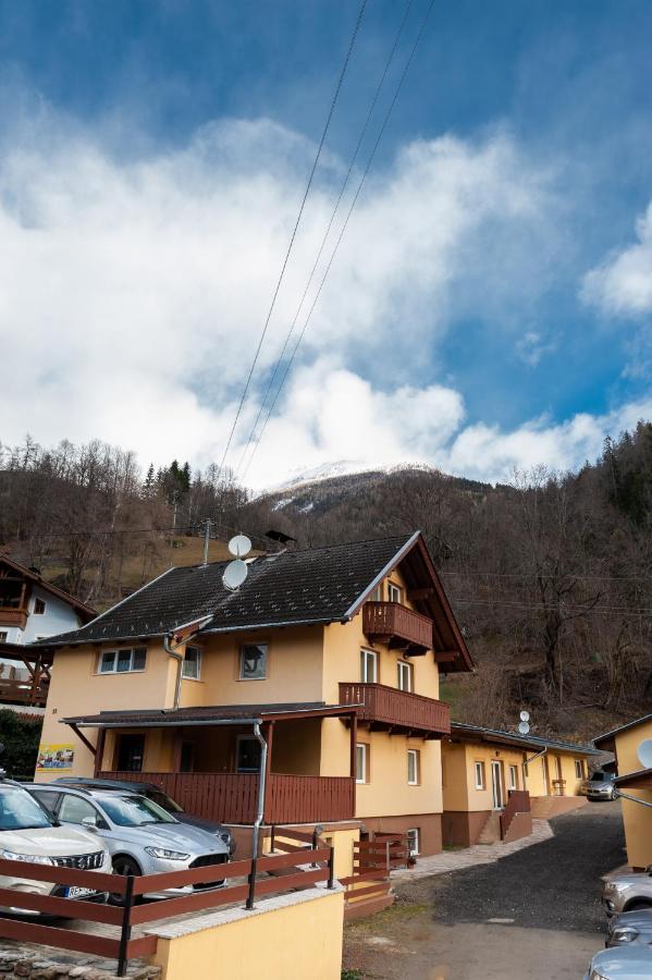 ホテル Haus Alpenblick Moelltal フラタッハ エクステリア 写真